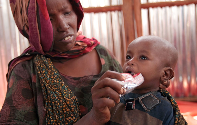 Ernährung für Familien und Waisenkinder in Afrika